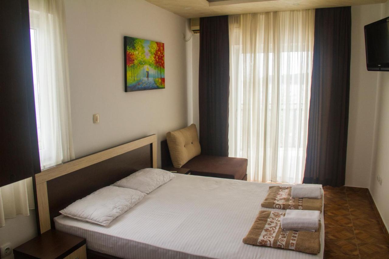 Beachfront Hotel Palma - Jaz Budva Luaran gambar