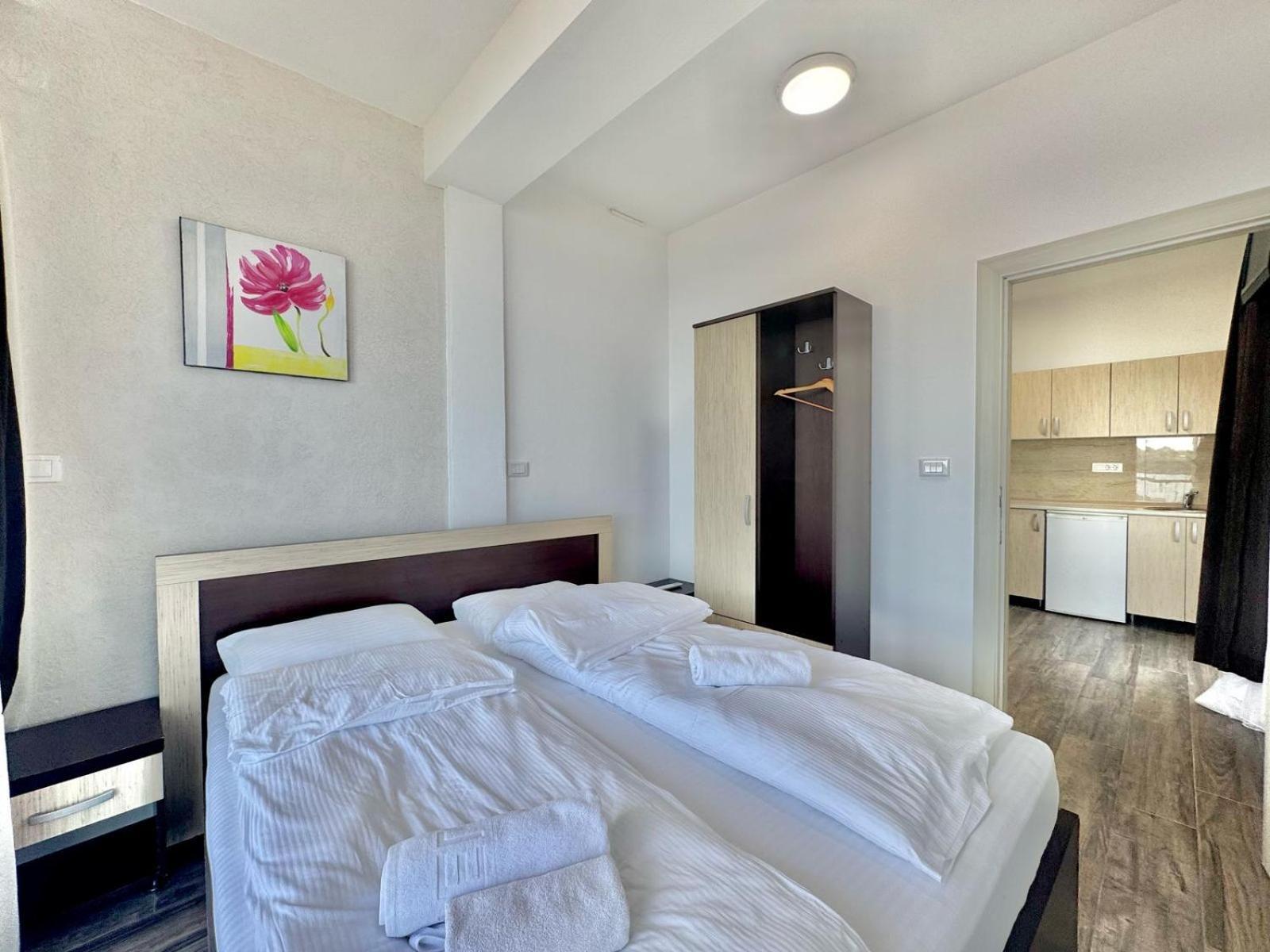 Beachfront Hotel Palma - Jaz Budva Luaran gambar