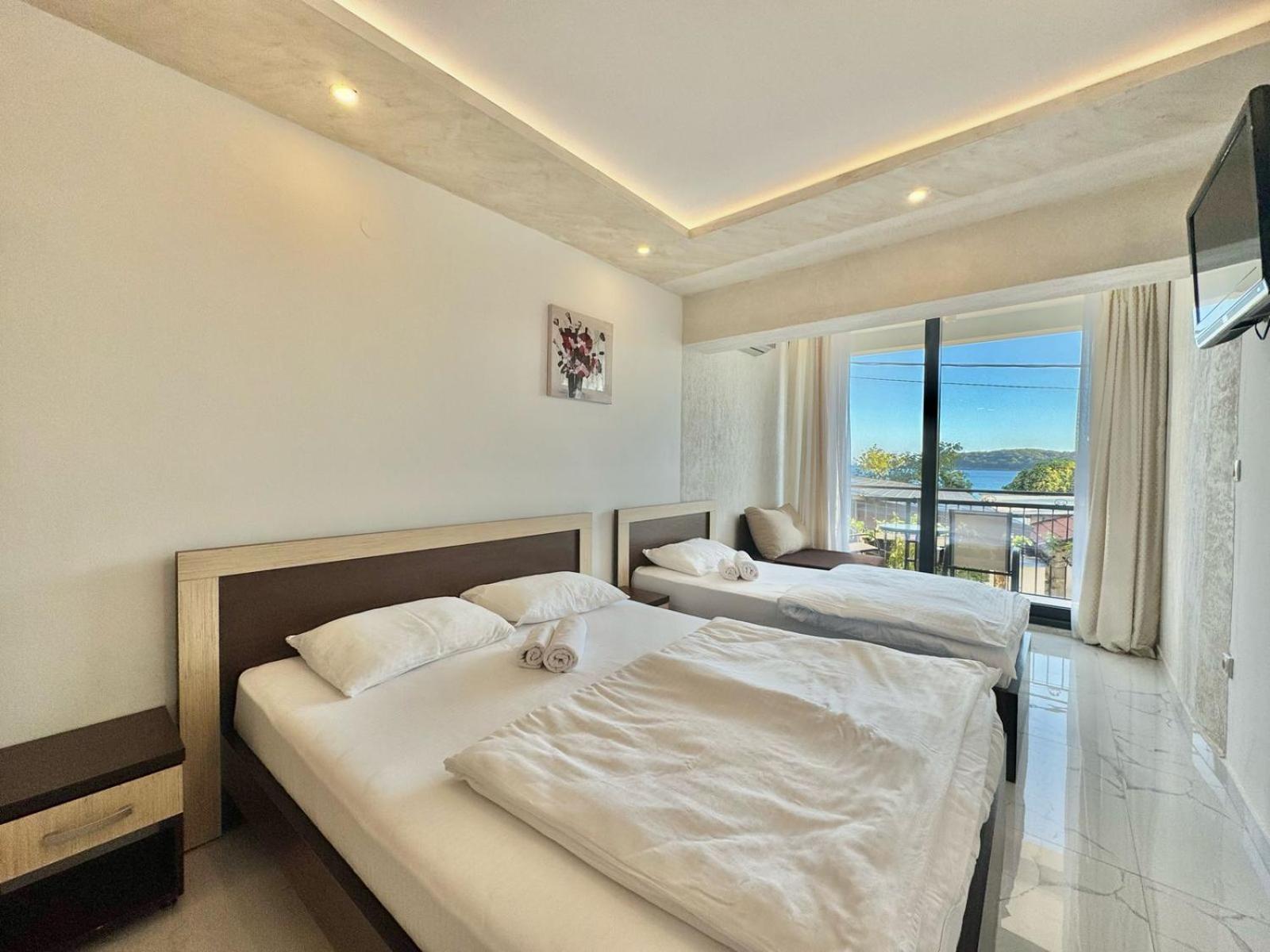 Beachfront Hotel Palma - Jaz Budva Luaran gambar