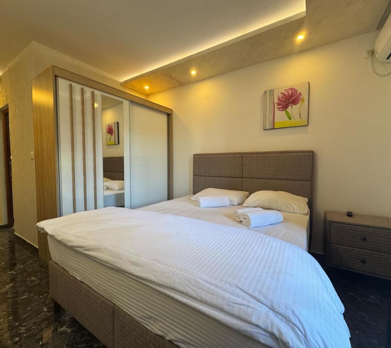 Beachfront Hotel Palma - Jaz Budva Luaran gambar